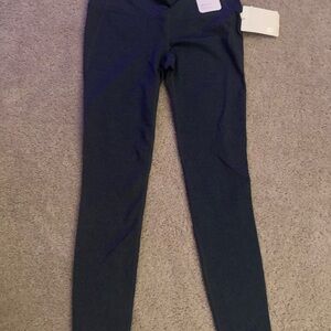 GAP Dark Blue Gray GFast Leggings active wear brand new with tags size medium